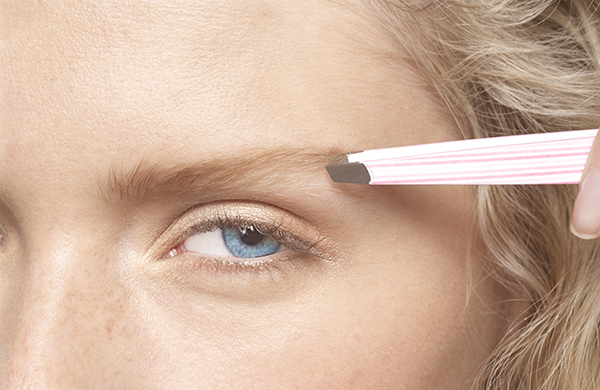 Before You Pluck or Wax Your Brows, You Must Do This